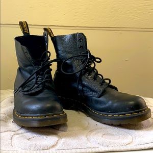 Doc martens 8 hole pebbled leather boots